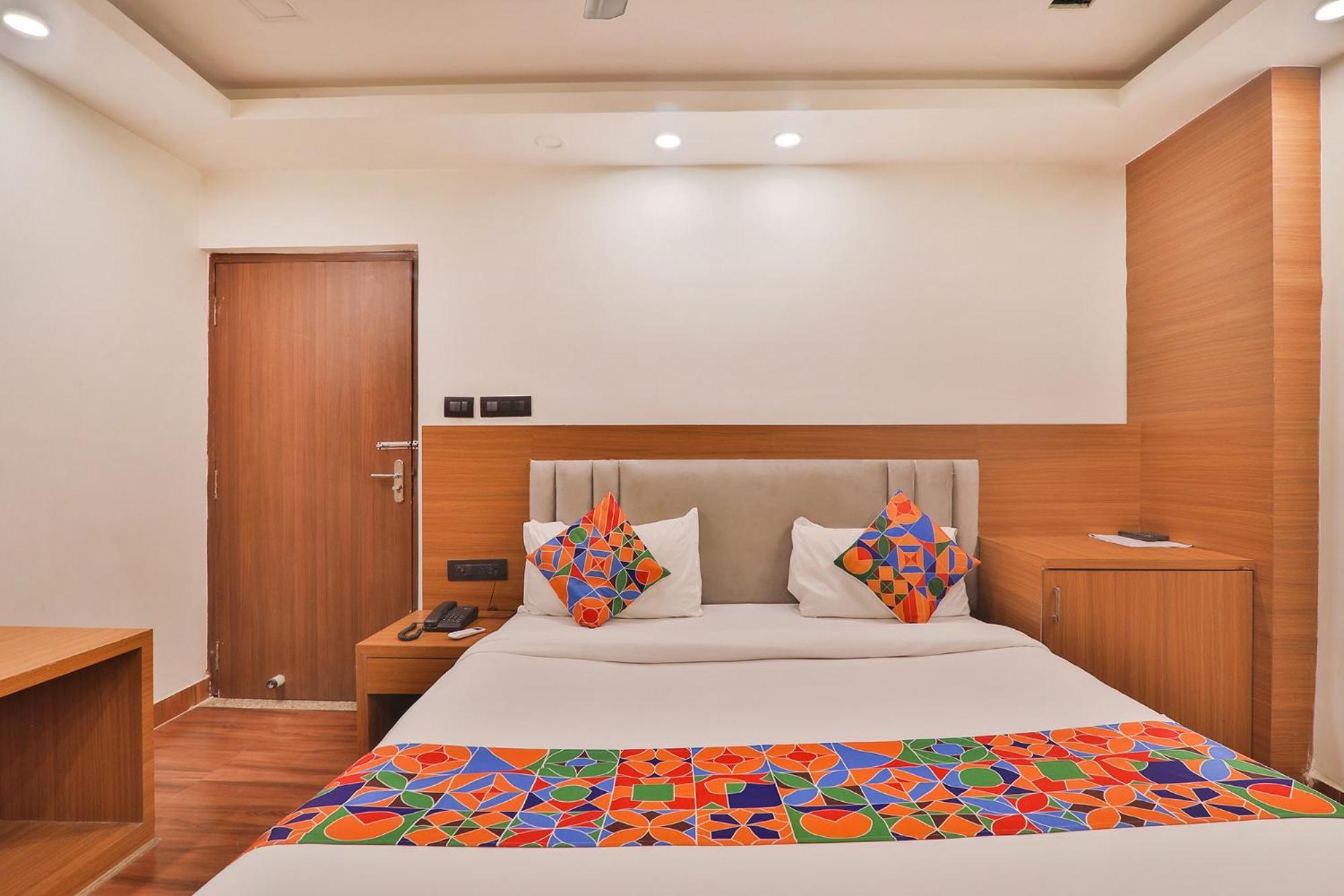 Fabhotel Shaurya Inn Lucknow Buitenkant foto