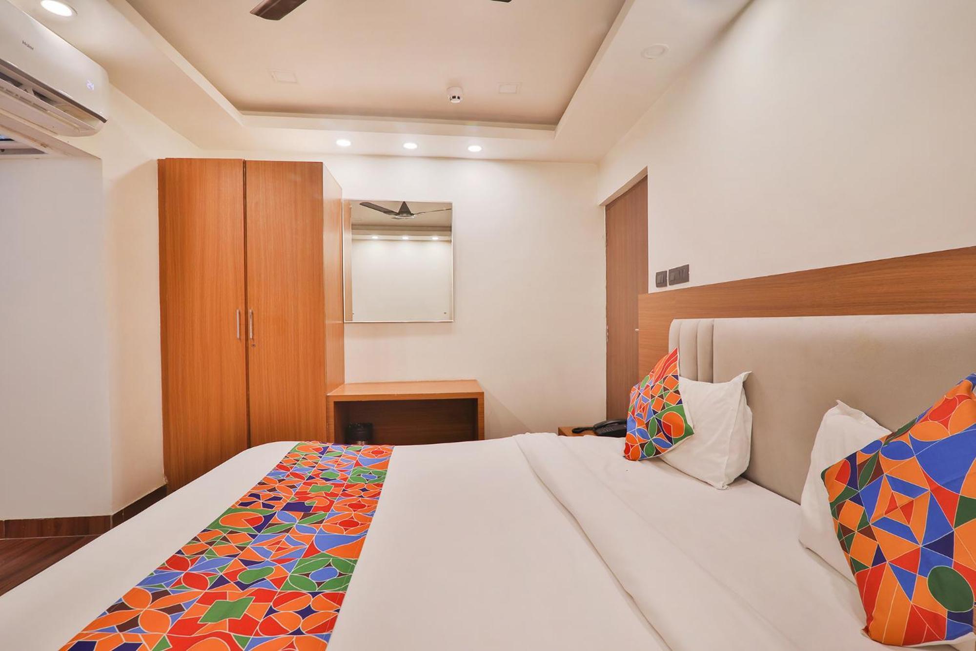 Fabhotel Shaurya Inn Lucknow Buitenkant foto